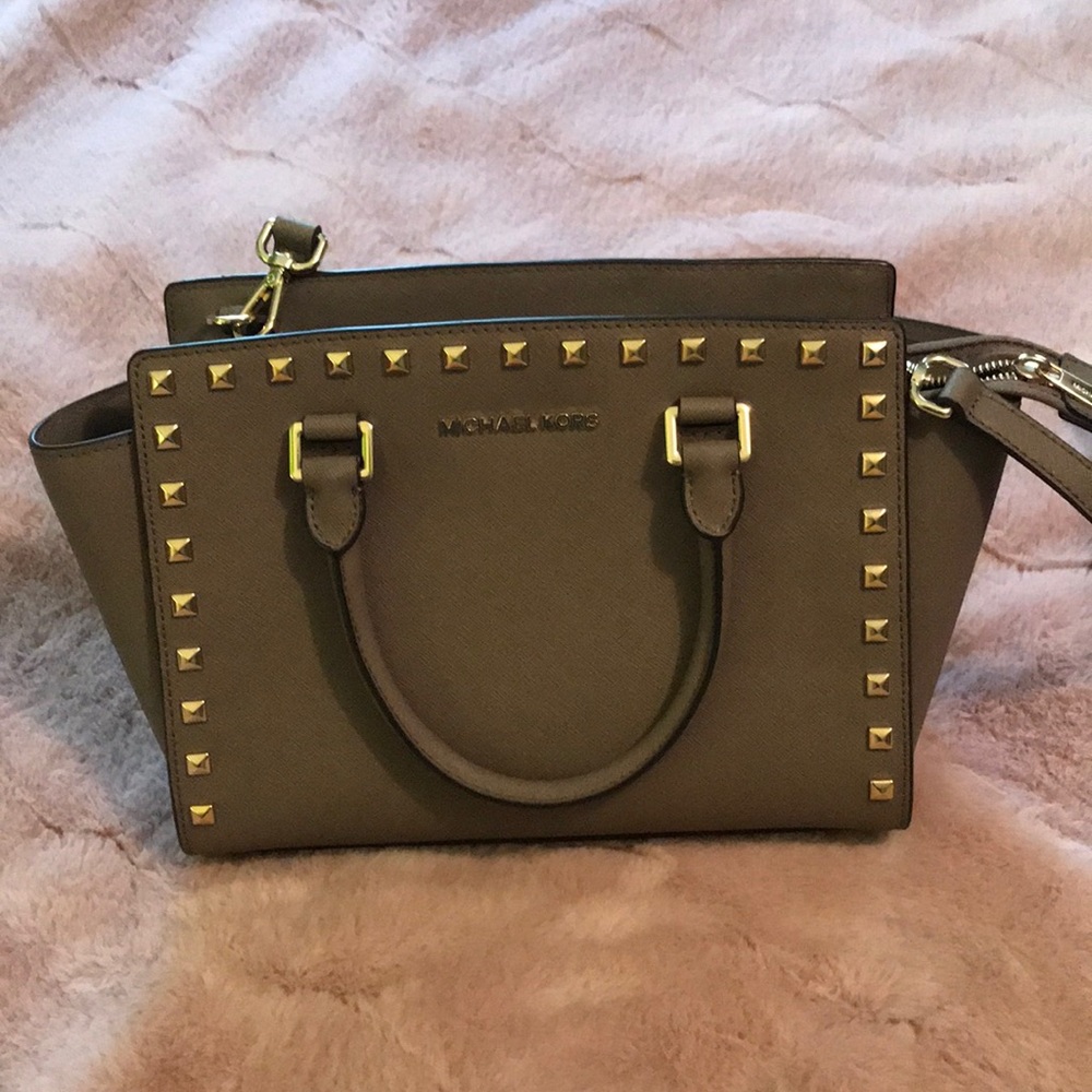 Beautiful Michael Kors crossbody bag